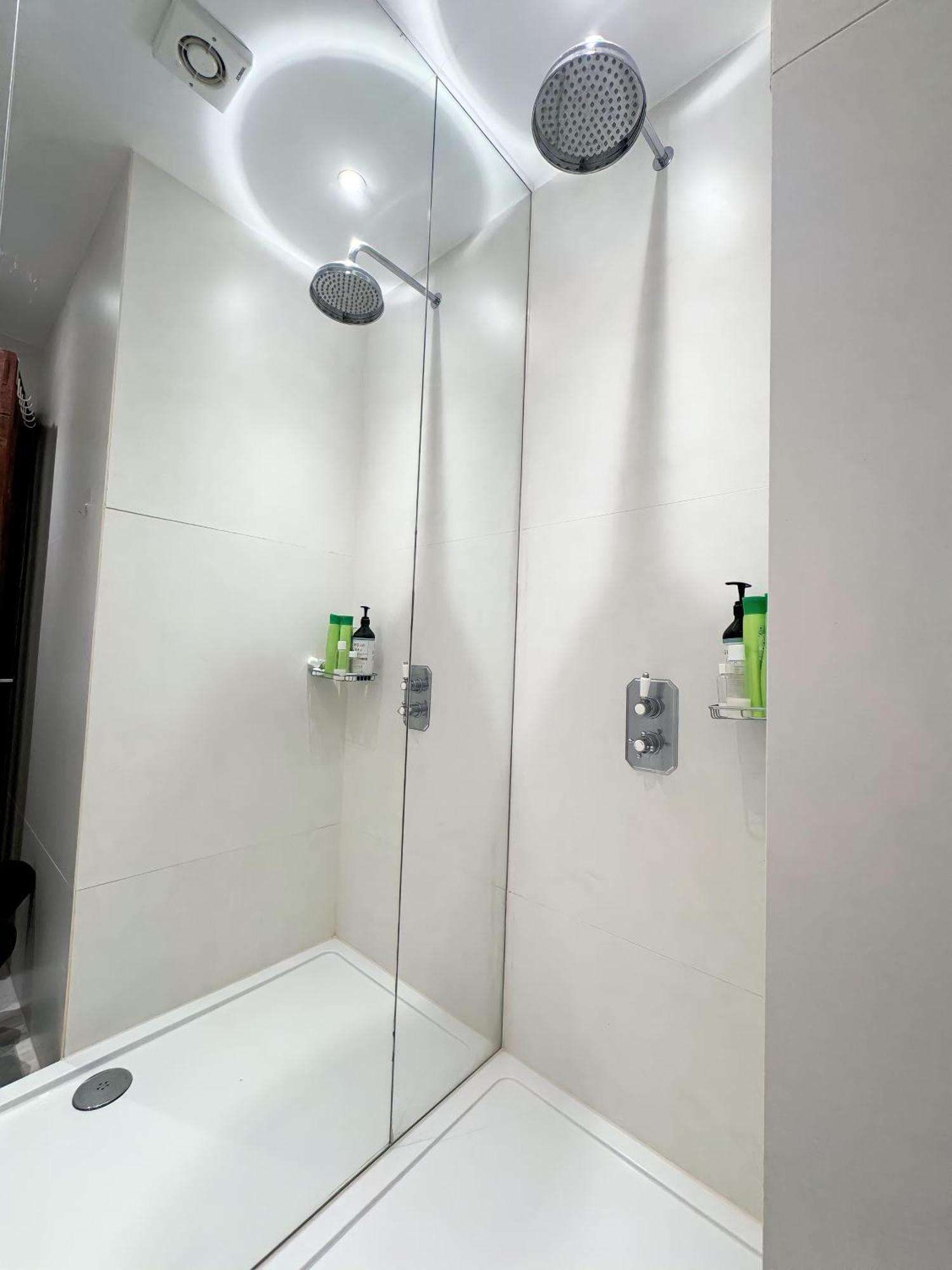 The Kensington Heights Appartement Londen Buitenkant foto