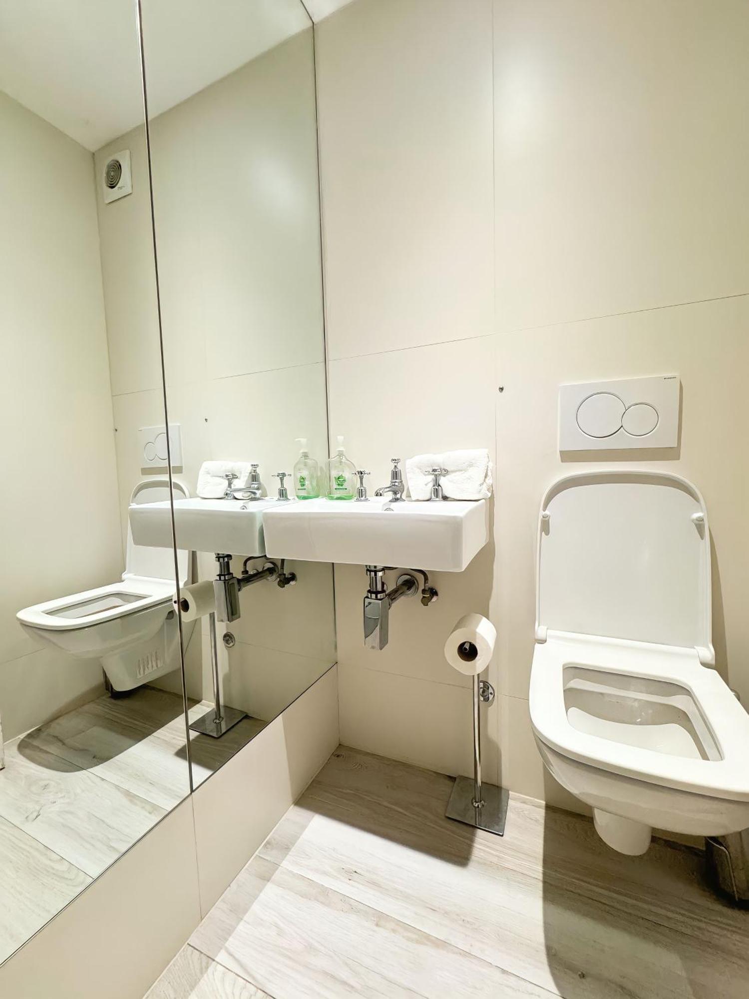 The Kensington Heights Appartement Londen Buitenkant foto